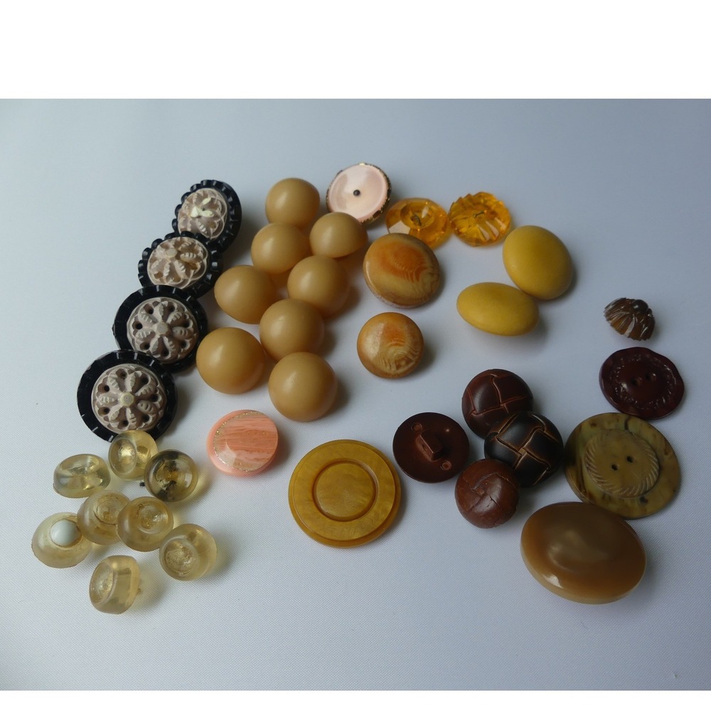 Vintage‎ Celluloid Button Lot Mixed Earth Tones Carved Art Deco Assorted